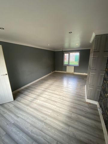 Fantastic 3 Bed Terraced House in Drayton - Photo 2