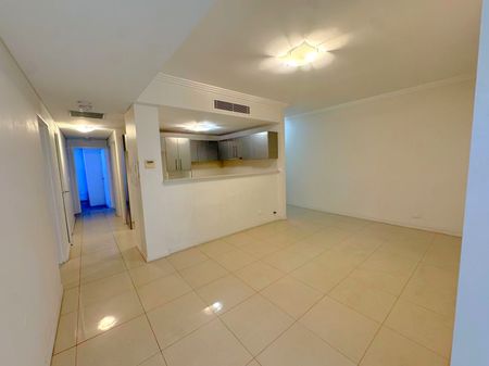 H104/27-29 George St North Strathfield - Photo 3