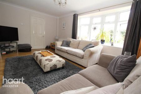 3 bedroom detached house to rent - Photo 3