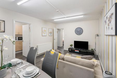 1 bedroom serviced apartment to rent - Photo 5