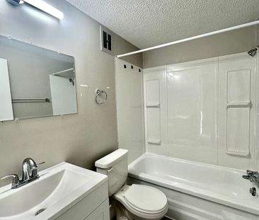 8705 152 Street - Photo 4