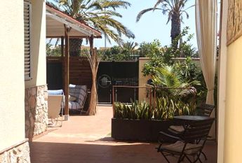 For Rental: 2-Bedroom Semi-Detached House in Las Rosas