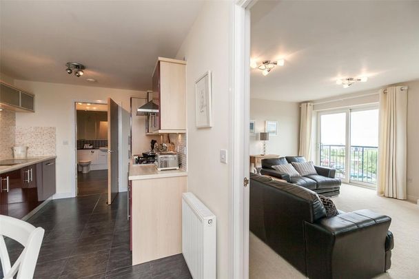 2 bedroom flat to rent - Photo 1