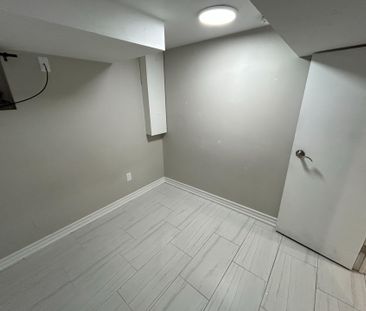 For Lease - 879 Lansdowne Avenue, Toronto, Ontario - Photo 5