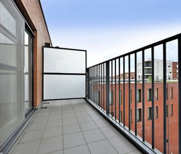 Ruim dakappartement met terras en parking op de Grote Markt - Photo 1