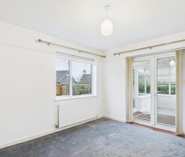 2 bedroom semi-detached bungalow to rent - Photo 6