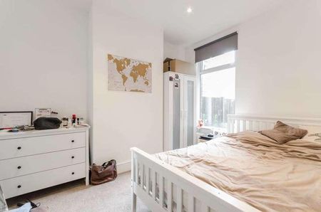 York Road, Leyton, E10 - Photo 4