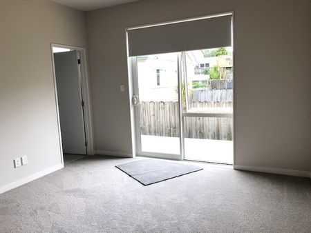 Property Management1A Harrowglen Drive, Northcross - House for Rent - Photo 4