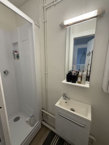 APPARTEMENT T2 NON MEUBLÉ - PROCHE TOUTES COMMODITÉS - Photo 4