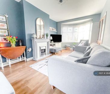 2 bedroom semi-detached house to rent - Photo 2