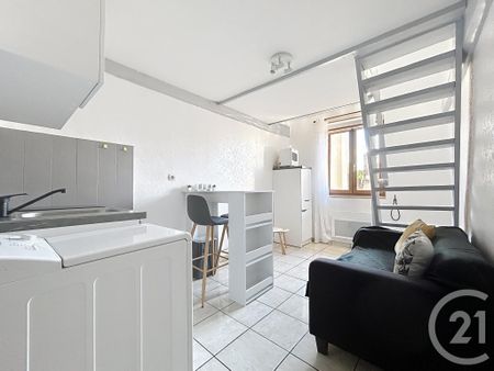 Location Appartement 1 pièce 21m² TROYES 10000 - Photo 2