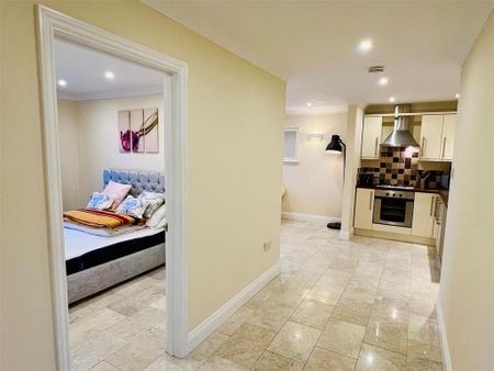 Studio to rent - Photo 2