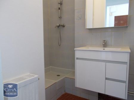 Location Appartement 2 pièces 45m² ST NAZAIRE 44600 - Photo 4