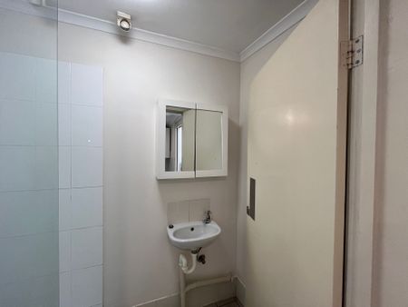 Two Bedroom Unit for Rent in Cooranbong - Photo 3