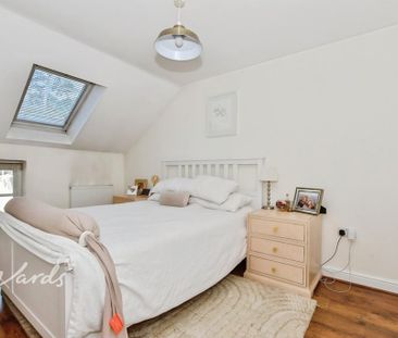 2 bedroom end of terrace house to rent - Photo 4