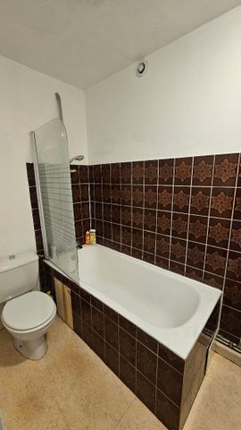 Location Appartement 3 pièces 75m² ST PHILBERT DE GRAND LIEU 44310 - Photo 5