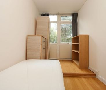 Room in a Shared Flat, Hind Grove, E14 - Photo 4