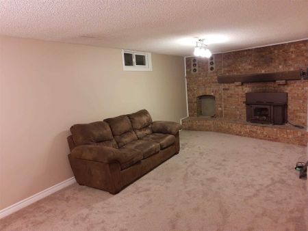 For Lease - 264 Laurentian Drive, Kitchener, Ontario - Photo 2