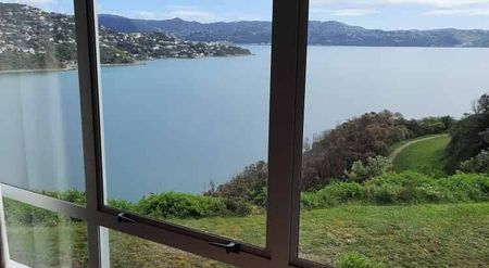 Living with sun and views - Photo 3