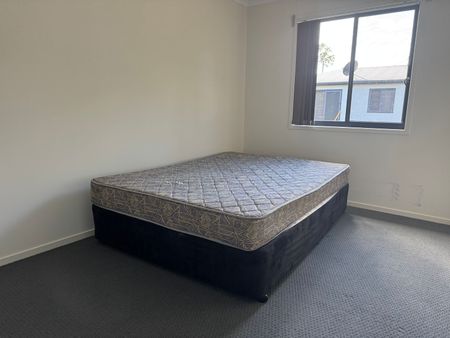 3 BEDROOM UNIT FULLY FURNISHED WALK TO TOWN - Photo 3