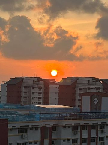 3 Bedroom CONDOMINIUM at Pasir Ris - Photo 2