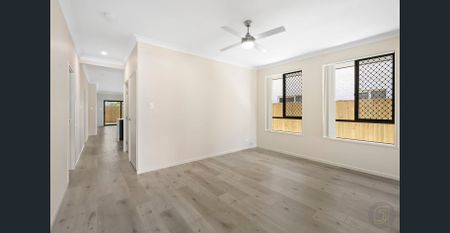 Brand New Home plus 3.5kw Solar Power - Photo 3