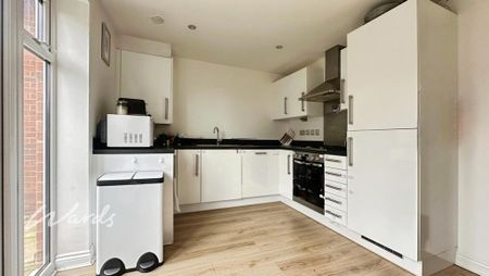 3 bedroom semi-detached house to rent - Photo 2