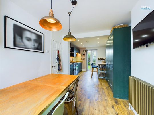 4 bedroom terraced house to rent - Photo 1