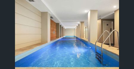 Paddington Green - Renovated, Fresh & Modern Furnished Apartment - Photo 5