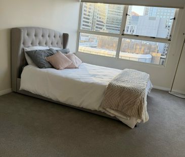 Stylish Two-Bedroom Apartment with City Views & Resort-Style Facili... - Photo 4