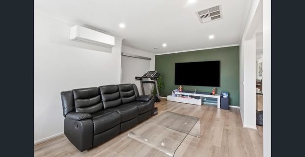 Expansive Family Abode - Photo 1