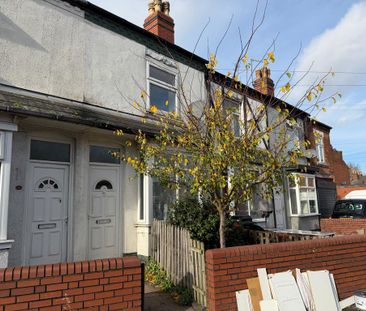 2 Bedroom Mid Terraced House For Rent - Photo 5