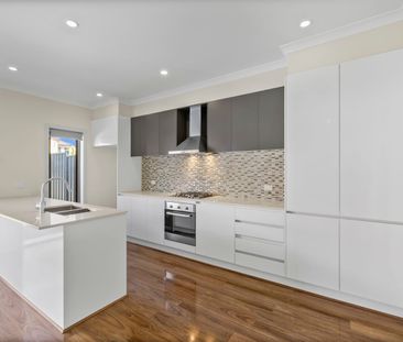 Modern, Spacious & Perfectly Located - Photo 6