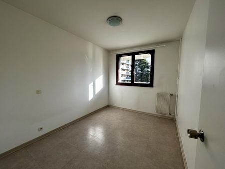 Location Appartement 3 pièces 68m² LA MOTTE SERVOLEX 73290 - Photo 3