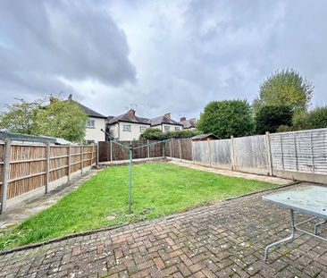 4 bedroom semi-detached house to rent - Photo 4