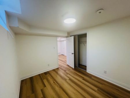 For Lease - 2807 Guilford Crescent Unit# Basement, Oakville, Ontario - Photo 2