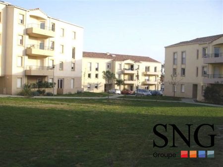 T3 AVEC BALON, PARKING ET PISCINE DANS LA RESIDENCE - Photo 3