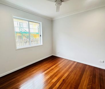 2 Bedroom 1 Bathroom Unfurnished Renovated Apartment - Photo 1