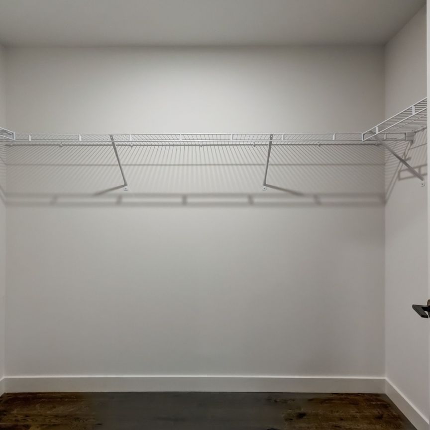 For Lease - 1050 Eastern Avenue Unit# 1104, Toronto, Ontario - Photo 1