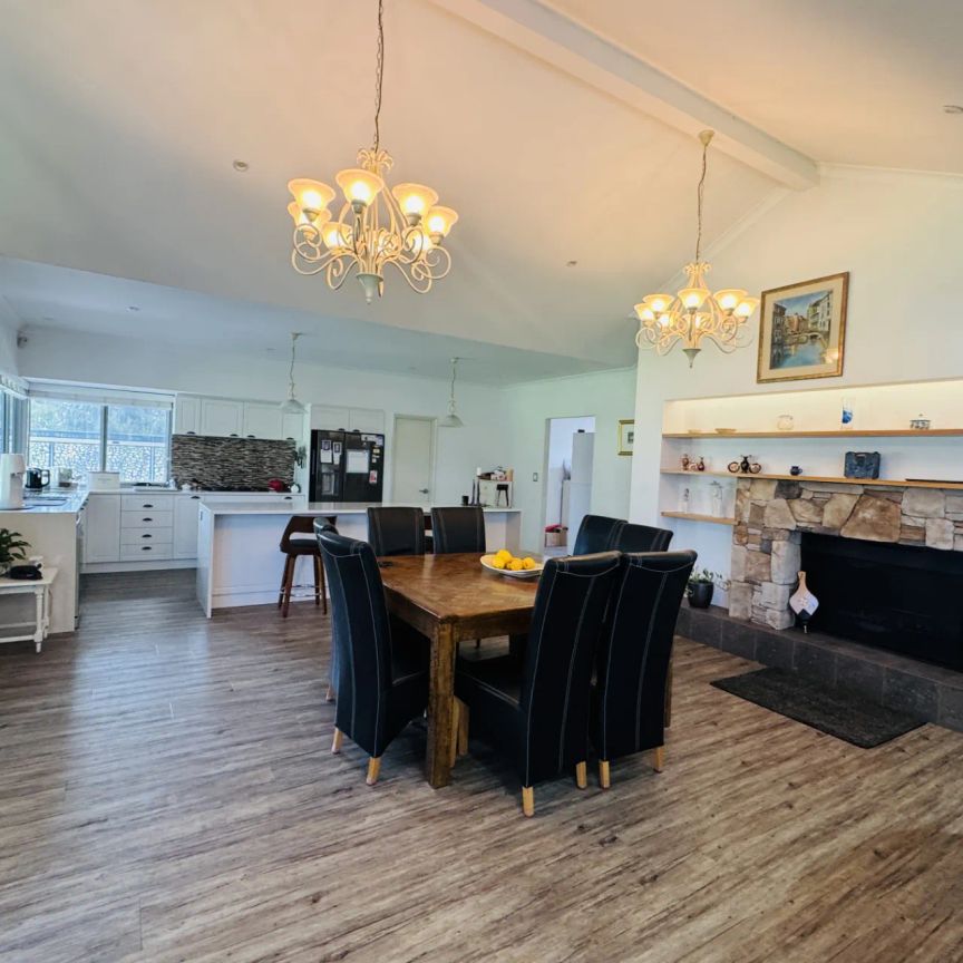 Luxury and Lifestyle Focus - Fully furnished! - Photo 1