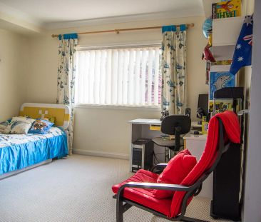 “EFFORTLESS LIVING LOCATED IN THE HEART OF BAULKHAM HILLS” - Photo 3