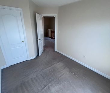 For Lease - 27 Frost King Lane, Toronto, Ontario - Photo 1