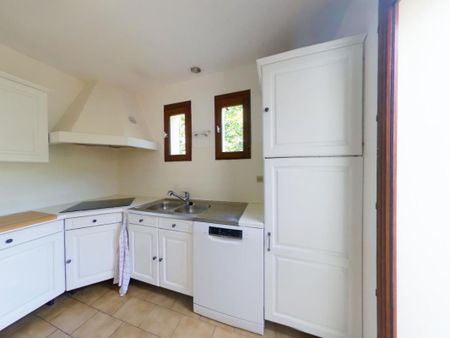 Location Maison 5 pièces 111m² POITIERS 86000 - Photo 5