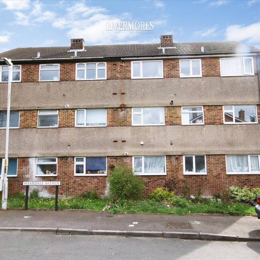 2 bedroom Flat to let - Photo 1