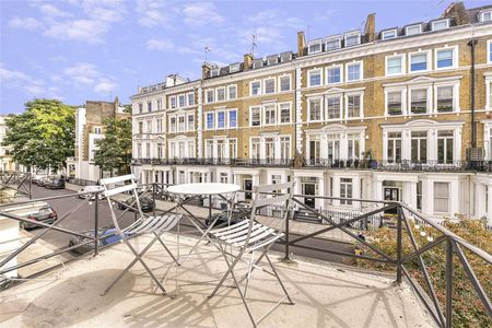 This is a charming 2 bedroom flat on the first floor of a popular period conversion near Gloucester Road. - Photo 5