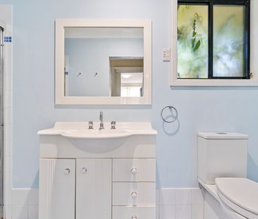 Beautiful 4-Bedroom Home in Center of Holsworthy - Photo 5