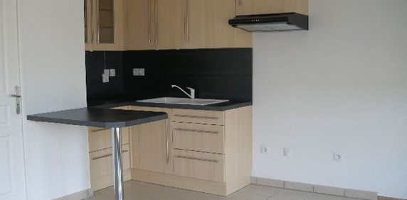 Location Appartement 1 pièce 33m² CORBEIL ESSONNES 91100 - Photo 2