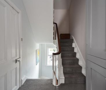 2 bedroom maisonette to rent - Photo 3