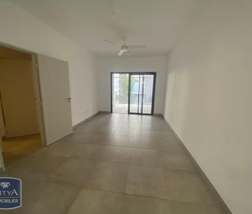 Location Appartement 3 pièces 62m² ST GILLES LES HAUTS 97435 - Photo 5