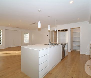 12 Yenda Avenue, Gobbagombalin NSW 2650 - Photo 4